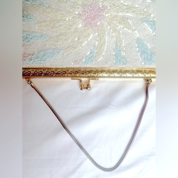 Vintage beaded minaudiere purse - Picture 3 of 3